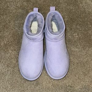 Light purple ultra mini Ugg boots